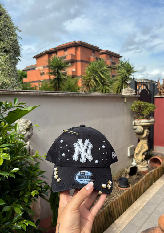 Cappello different style
